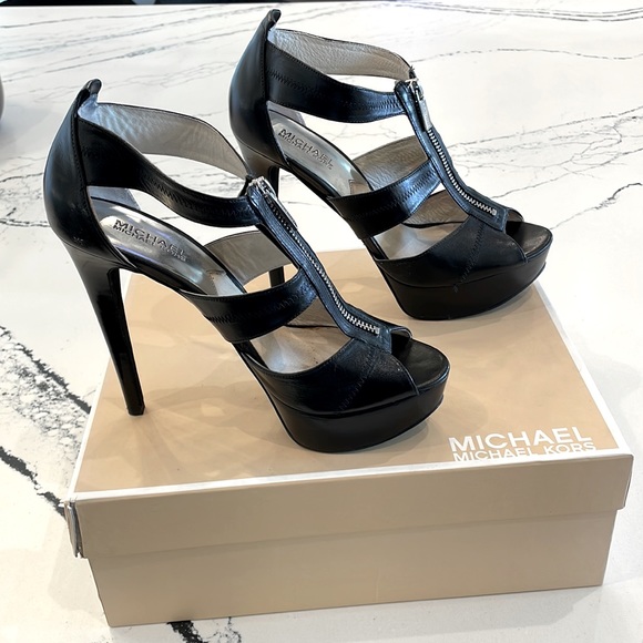 MICHAEL Michael Kors Berkley Black Leather Platform Sandal - Picture 6 of 12
